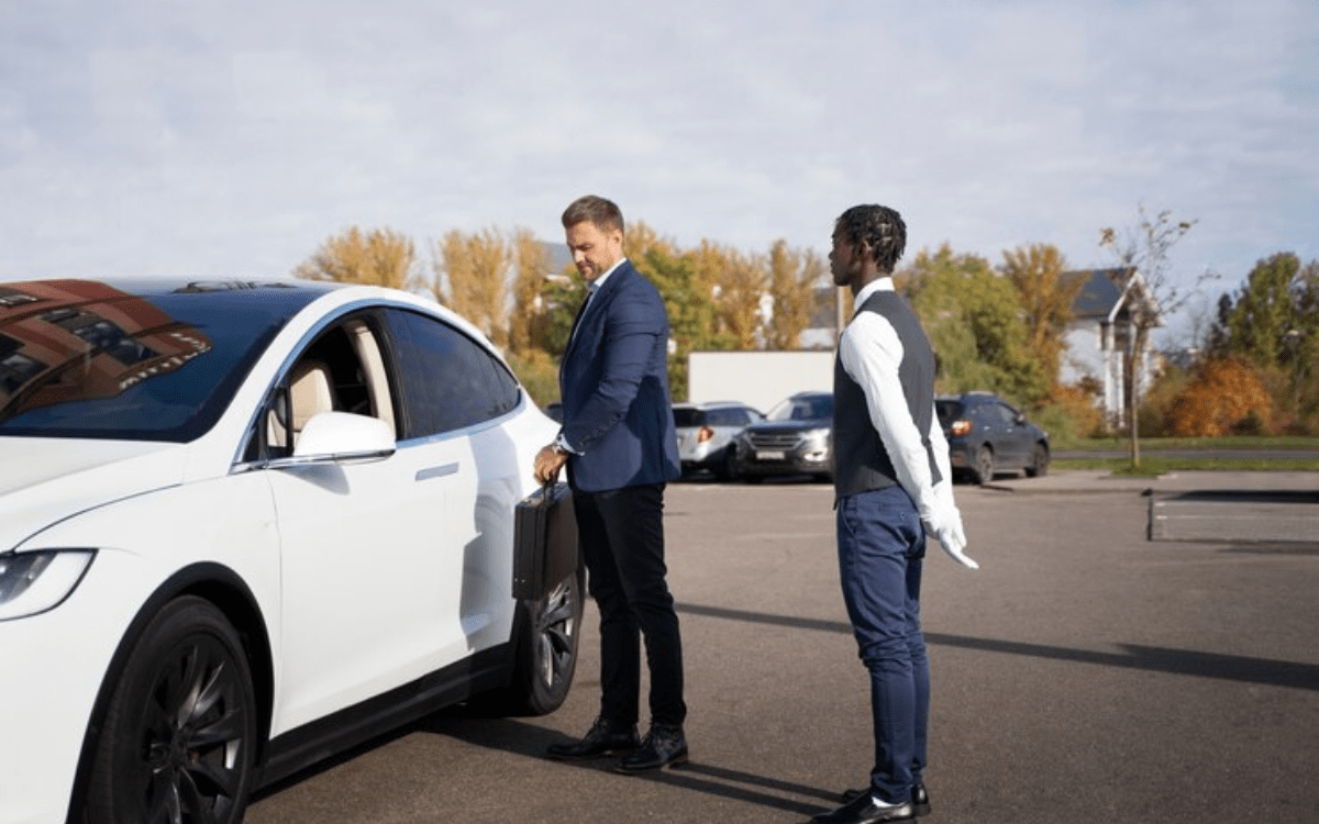 Self-Drive Car Rentals: Exploring the Benefits and Drawbacks